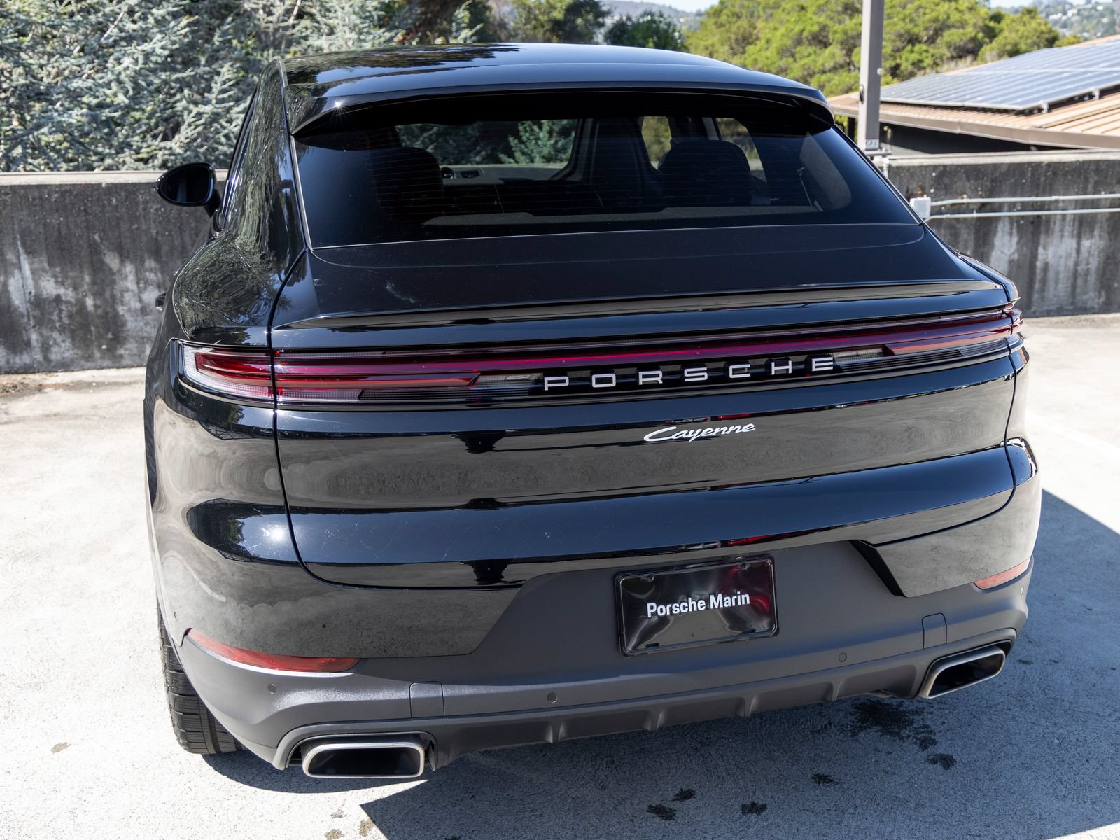 Used 2024 Porsche Cayenne Coupe AWD/4WD image 22