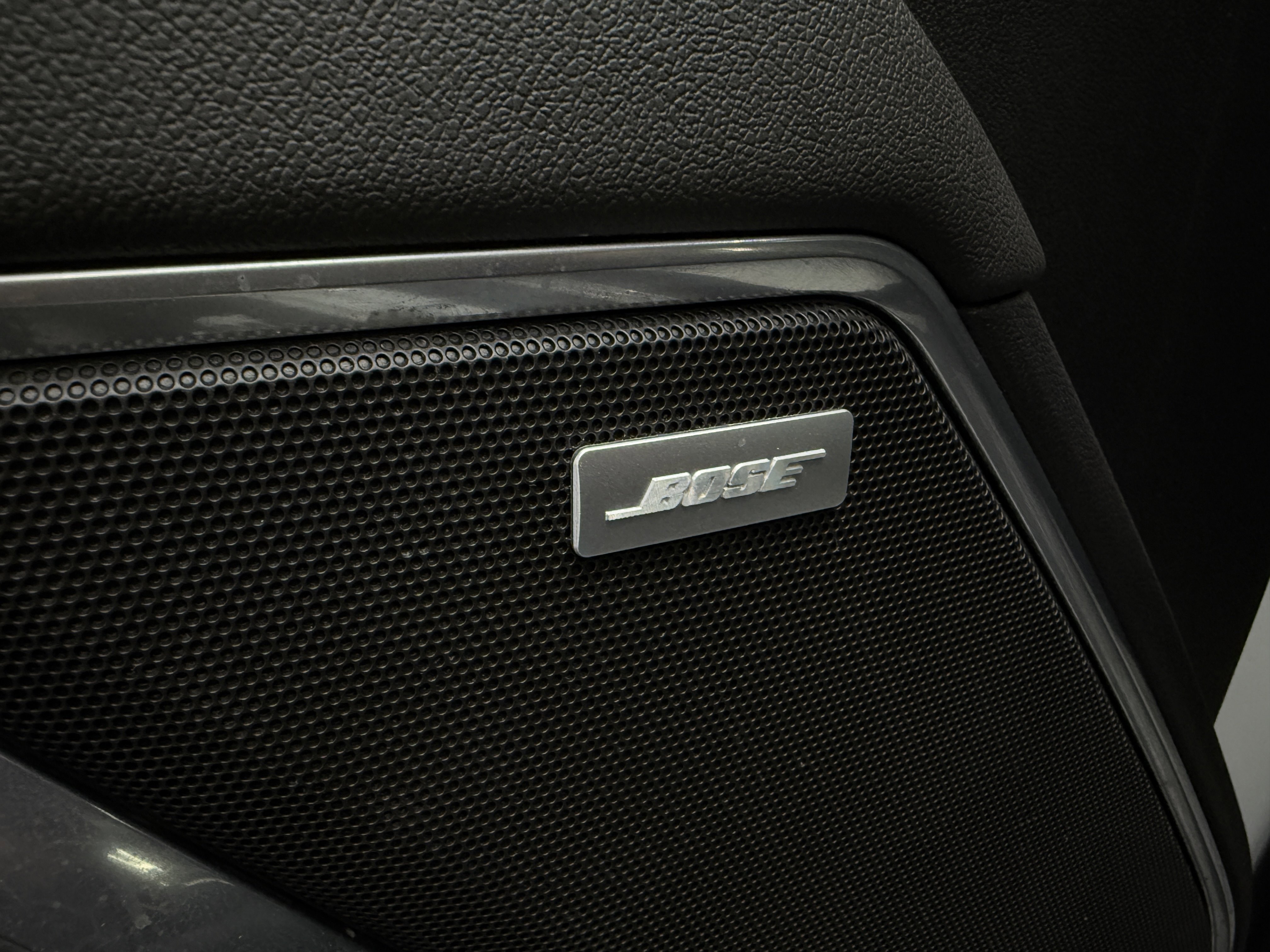 Used 2022 GMC Sierra 1500 Elevation w/ Preferred Package image 12