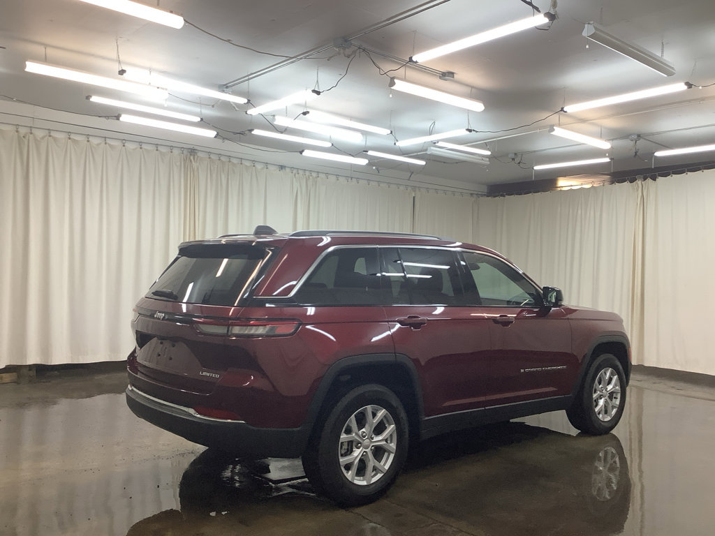 Used 2023 Jeep Grand Cherokee Limited image 6