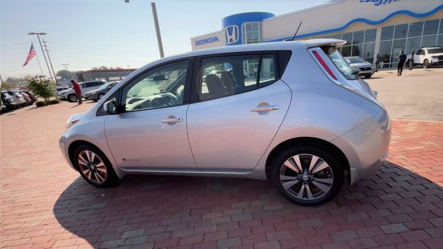 Used 2015 Nissan Leaf SL FWD image 7