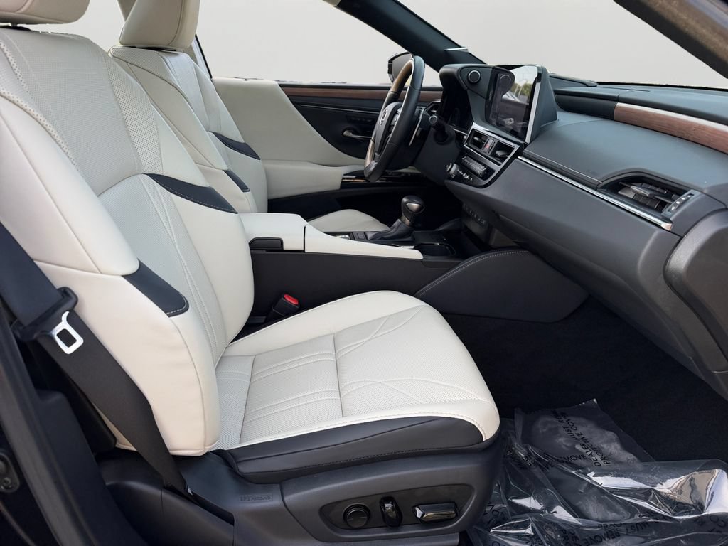 Certified 2025 Lexus ES 350 Ultra Luxury FWD image 8