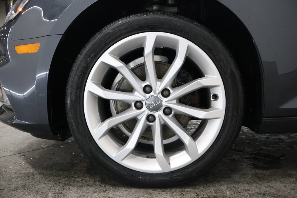 Used 2019 Audi A4 2.0T Premium w/ 18" Wheel Package image 5