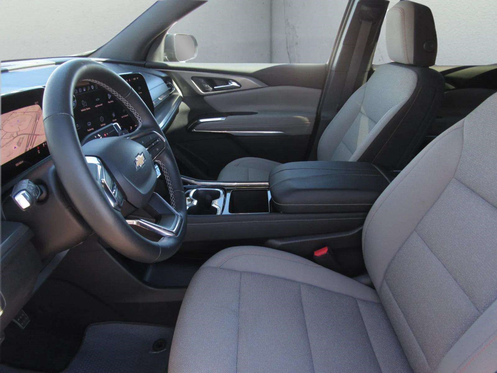 Used 2026 Chevrolet Traverse LT w/ Driver Confidence Package AWD/4WD image 16