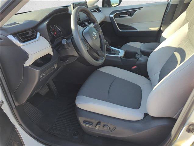 Certified 2022 Toyota RAV4 XLE w/ Convenience Package FWD image 11
