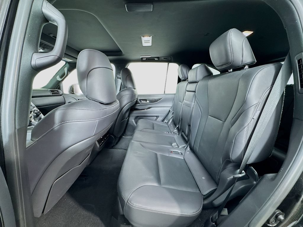 Used 2024 Lexus LX 600 4WD w/ Interior Upgrade Package image 11