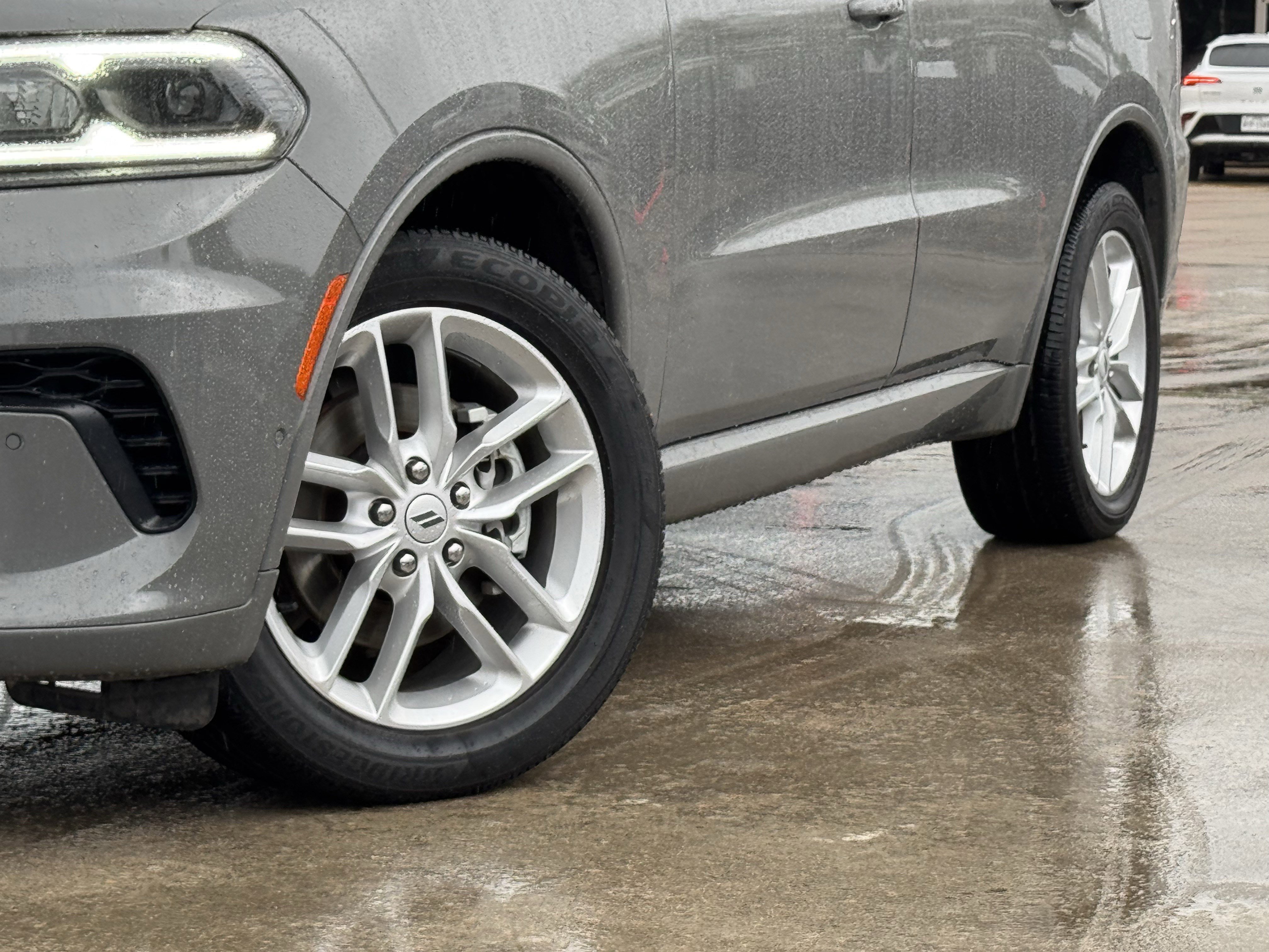 Used 2025 Dodge Durango GT AWD/4WD image 12