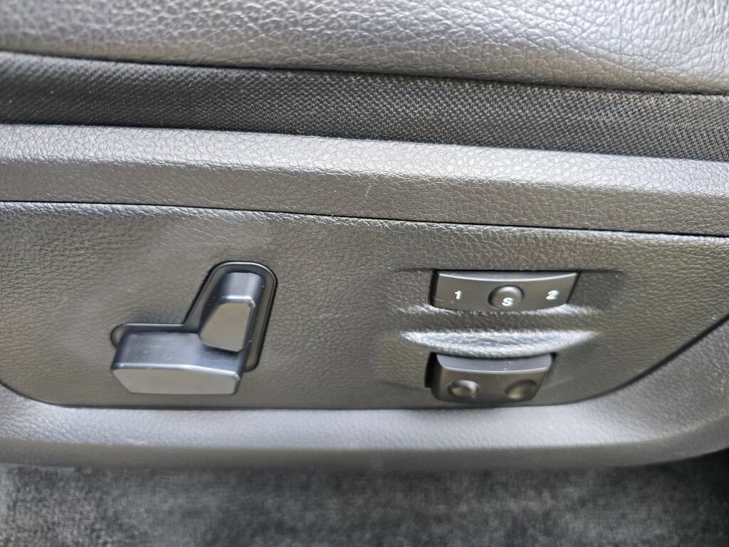 Used 2016 RAM 3500 Laramie w/ Convenience Group image 24