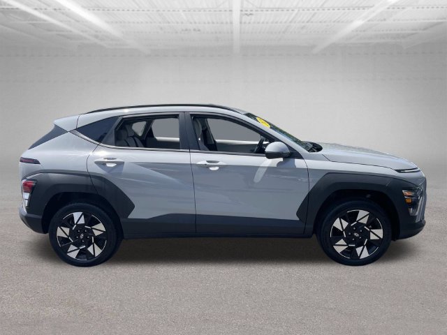 Used 2025 Hyundai Kona SEL AWD/4WD image 5
