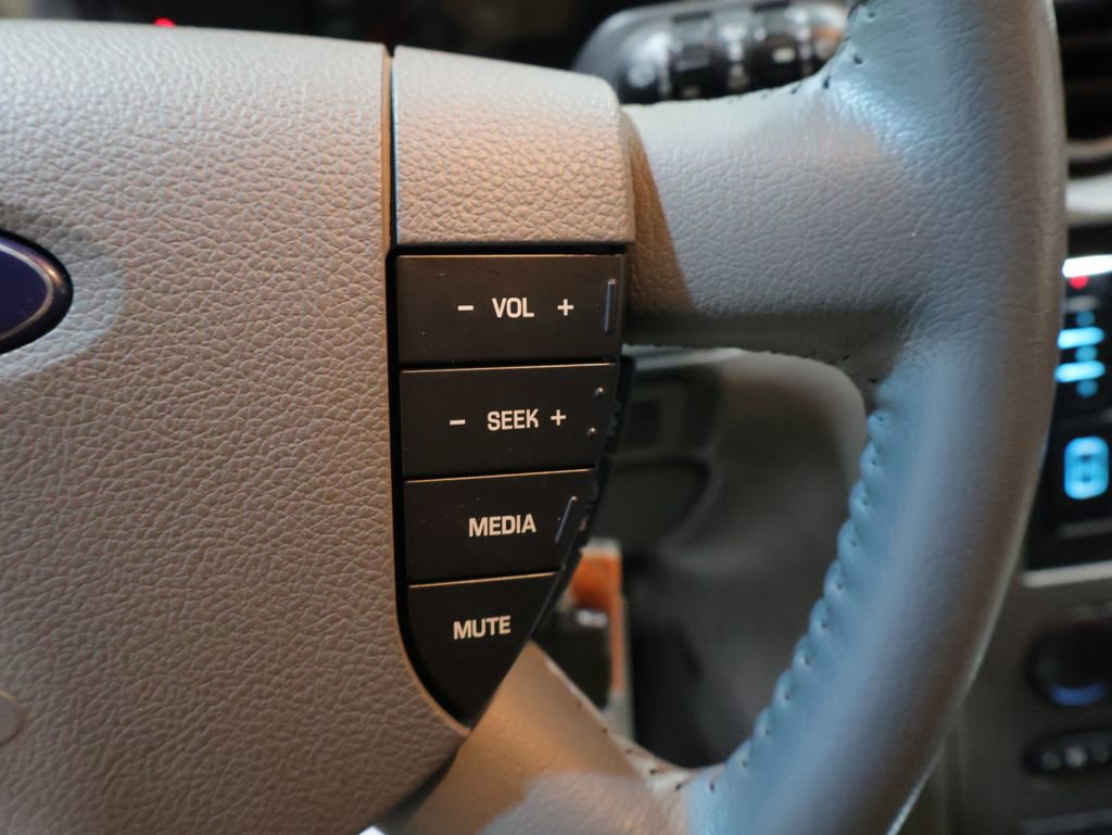 Used 2006 Ford Freestyle SEL image 31