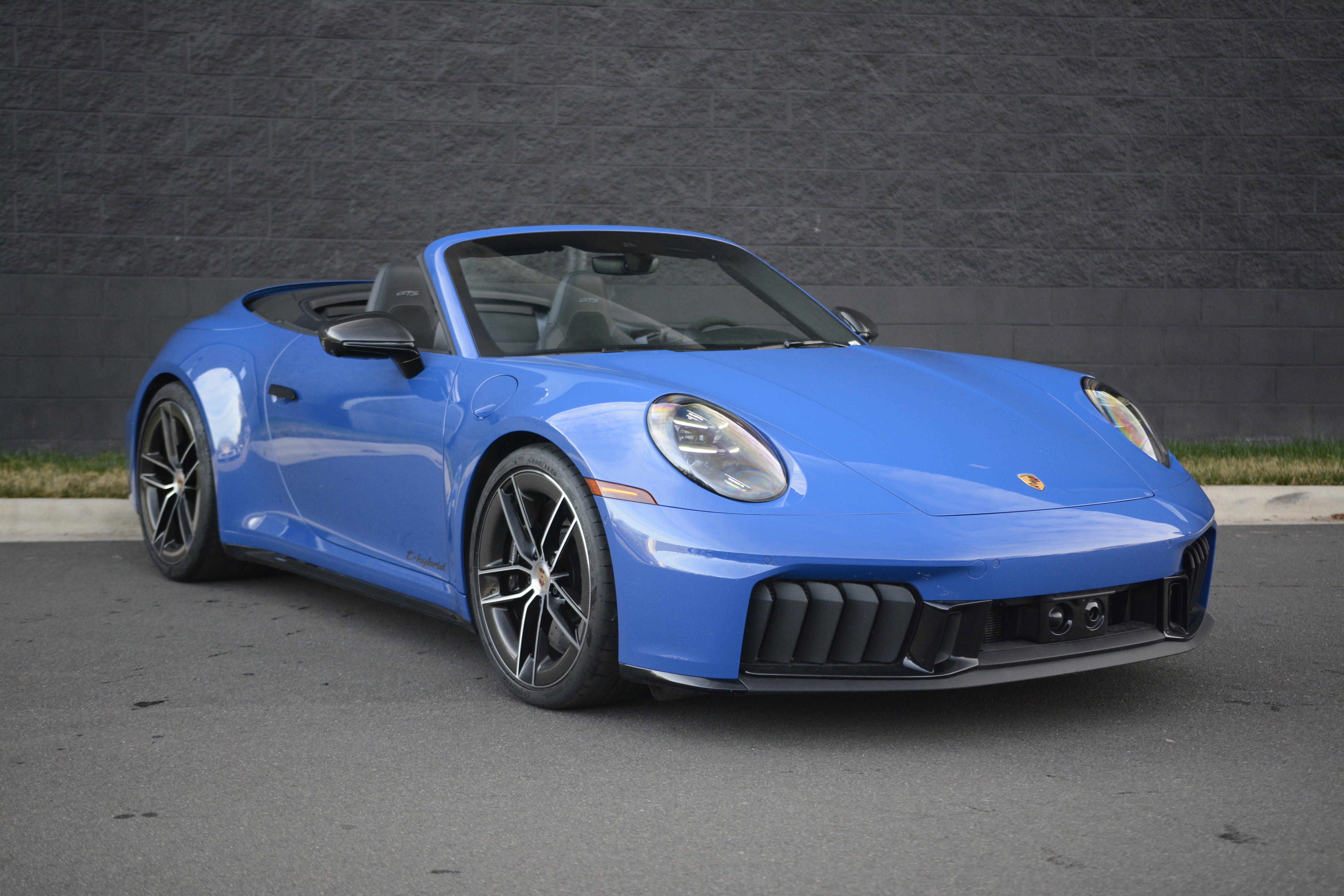 Certified 2025 Porsche 911 Carrera 4 GTS AWD/4WD image 9