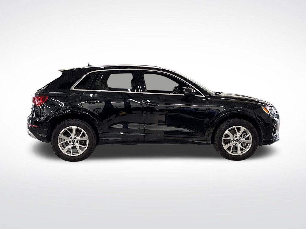Certified 2023 Audi Q3 2.0T Premium w/ Convenience Package AWD/4WD image 6