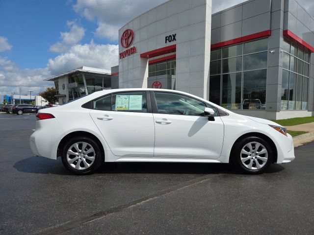 Used 2026 Toyota Corolla LE FWD image 8