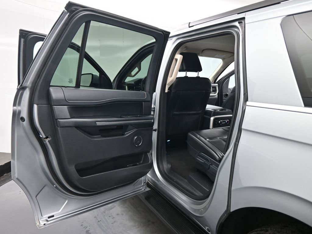 Certified 2024 Ford Expedition Max XLT image 19