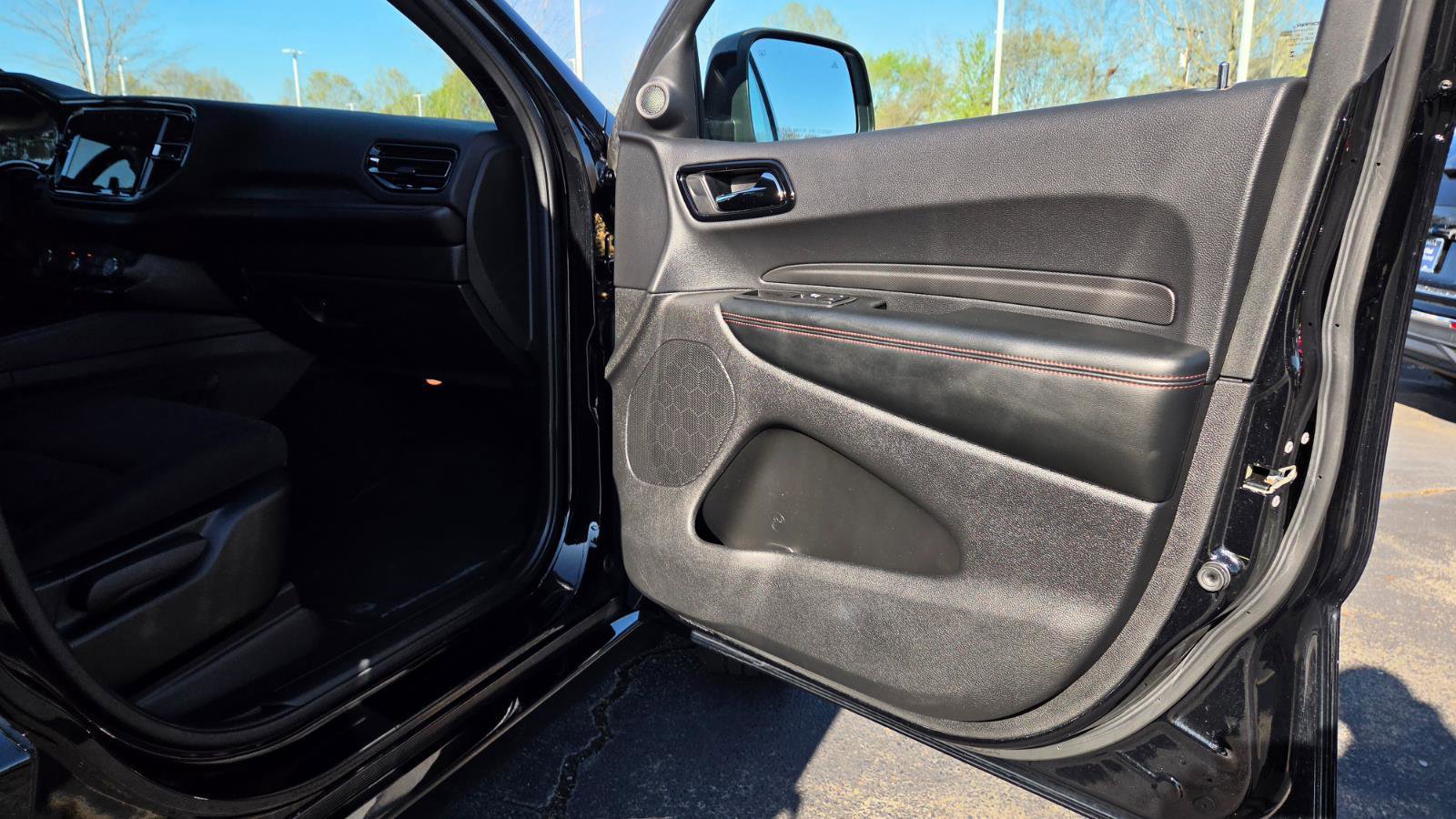 Used 2023 Dodge Durango GT image 40