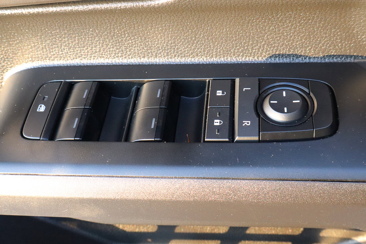 Used 2025 Toyota Tacoma TRD Off-Road image 16