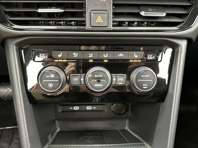 Certified 2024 Volkswagen Taos SE image 18