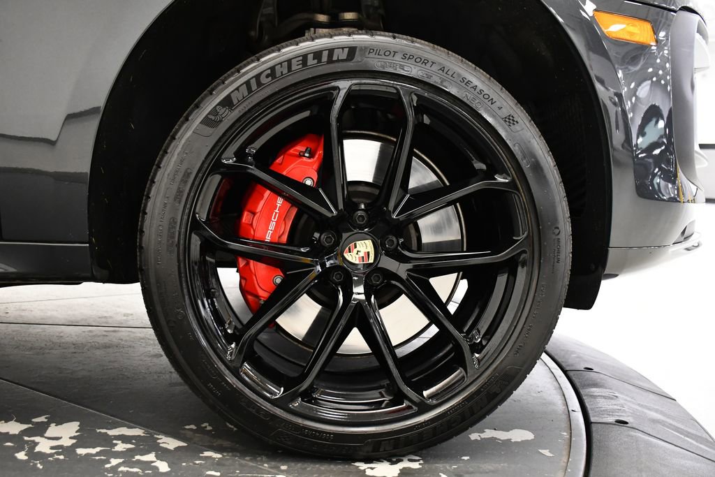 Certified 2024 Porsche Macan GTS image 19