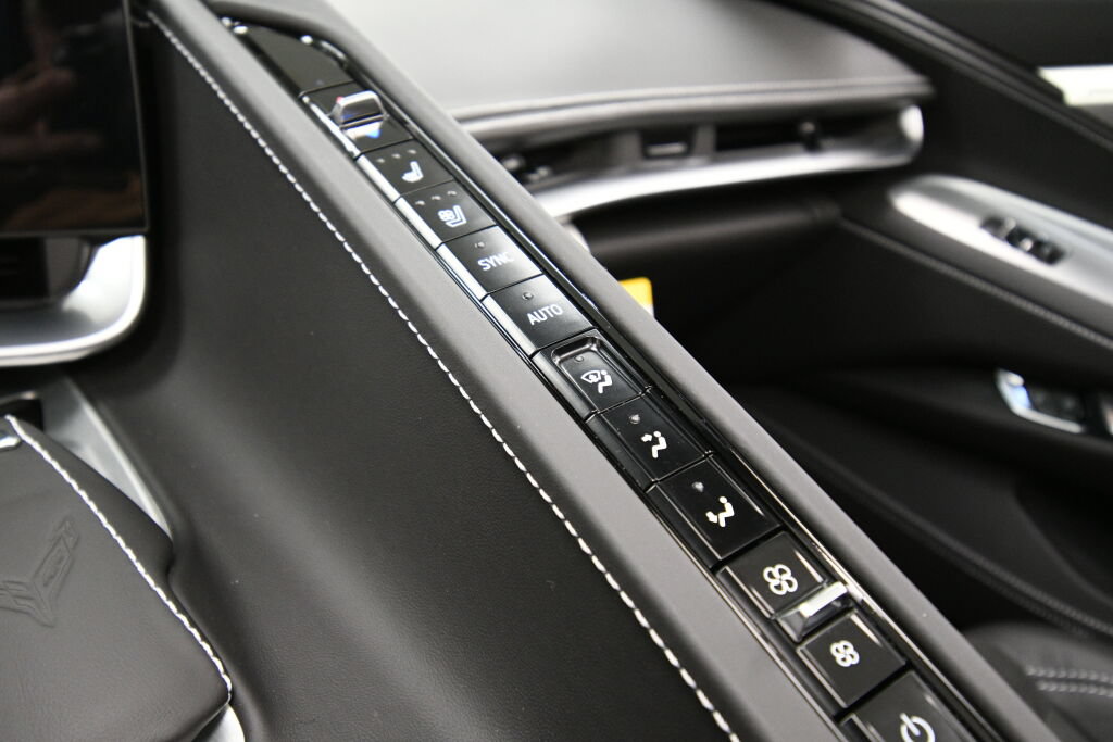 Used 2024 Chevrolet Corvette Z06 RWD image 29