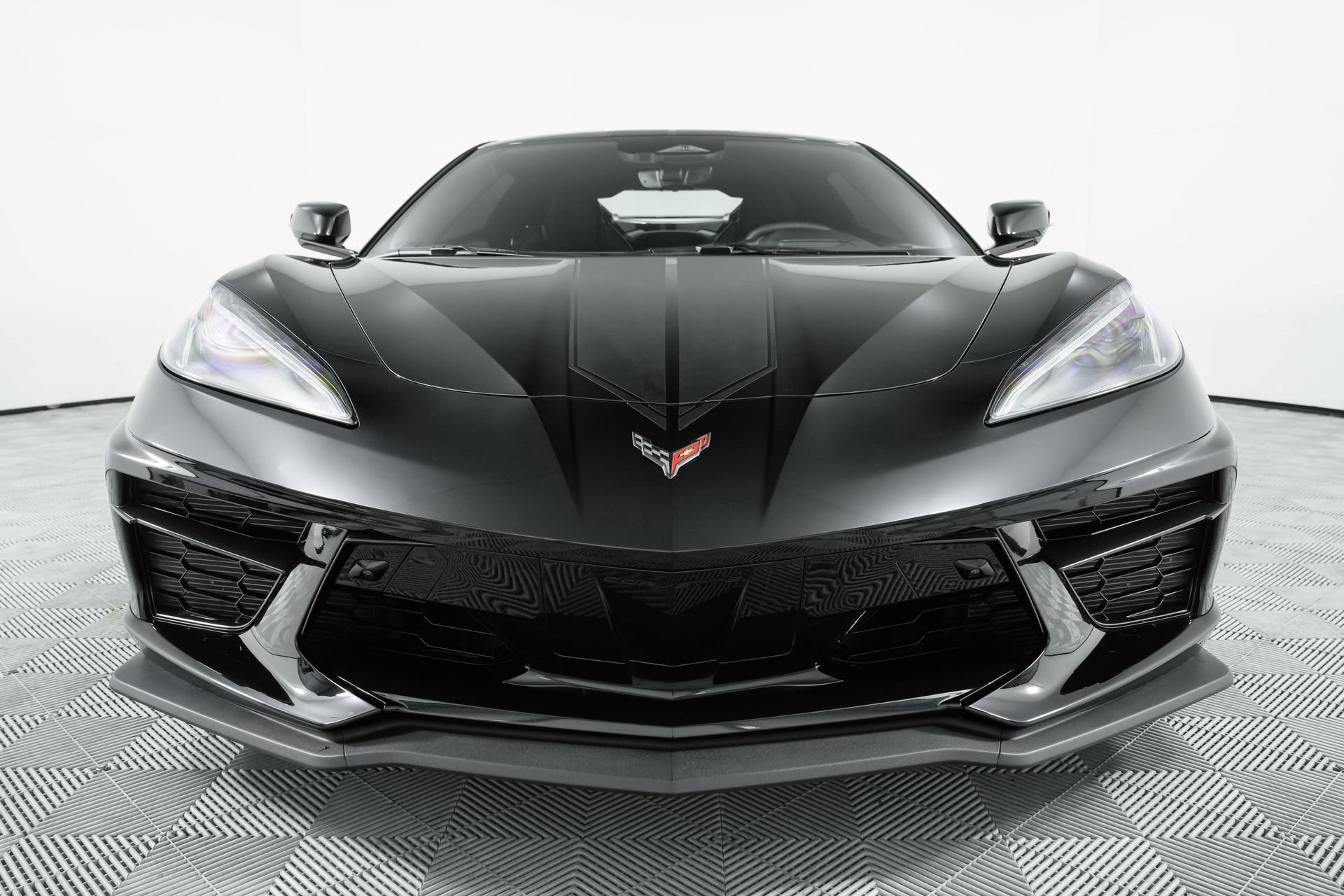 Used 2025 Chevrolet Corvette Stingray Preferred Cpe w/ Z51 Performance Package RWD image 2