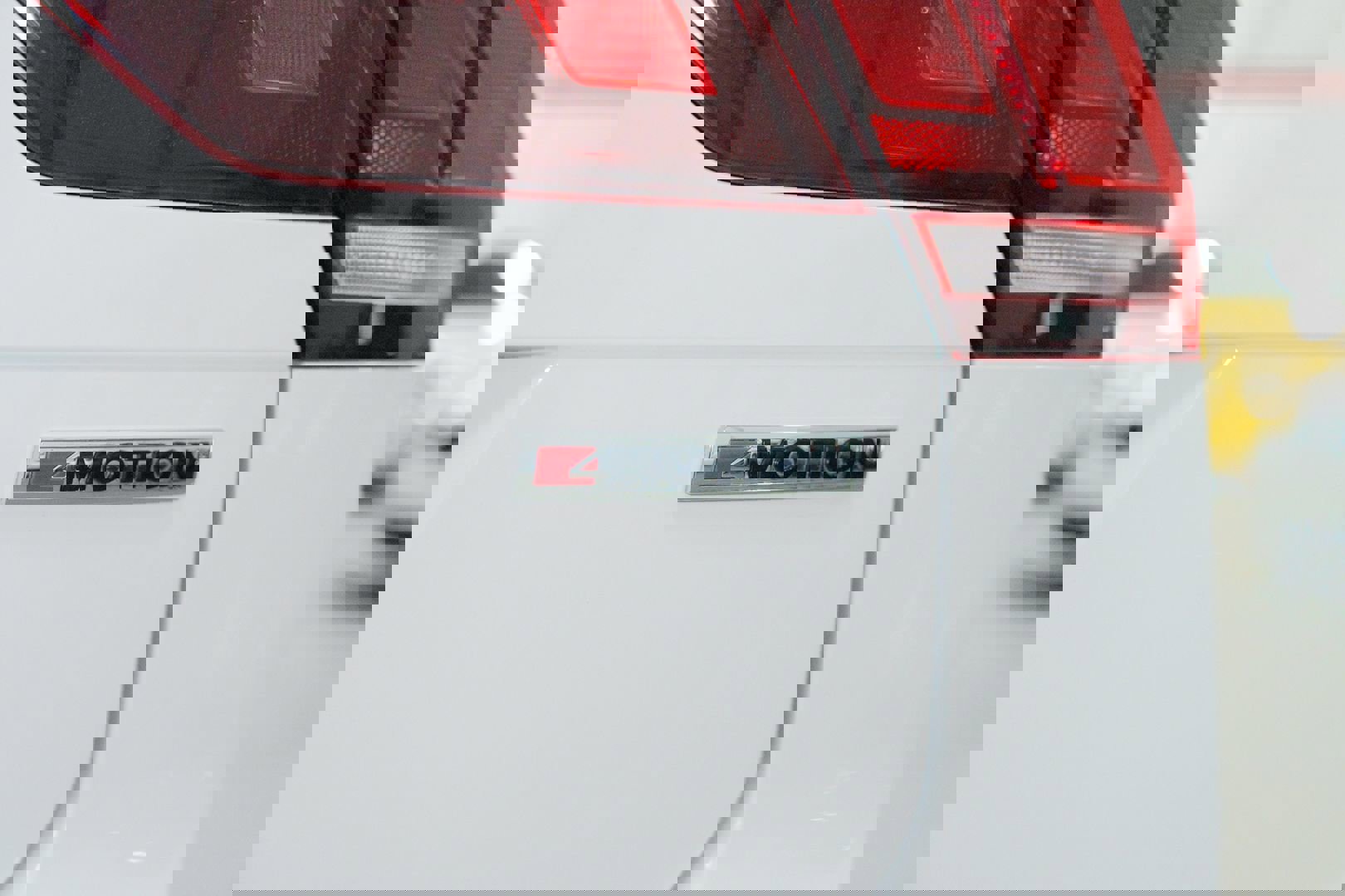 Used 2020 Volkswagen Tiguan SE R-Line w/ 3rd Row Seat Package image 10