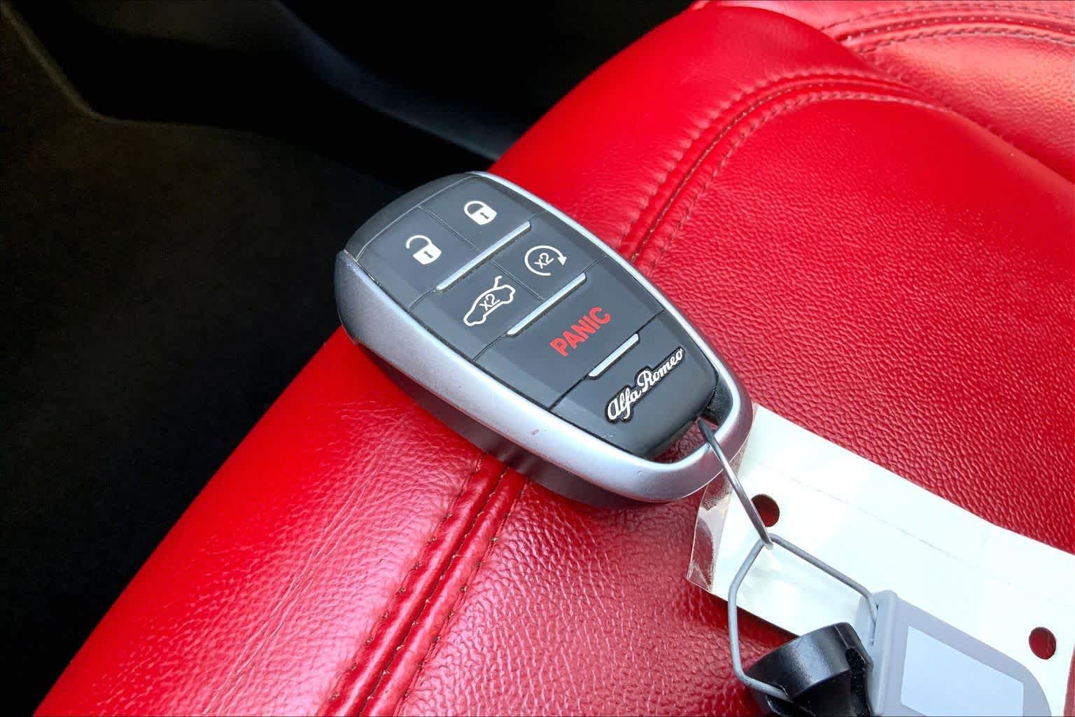 Used 2020 Alfa Romeo Stelvio RWD image 15