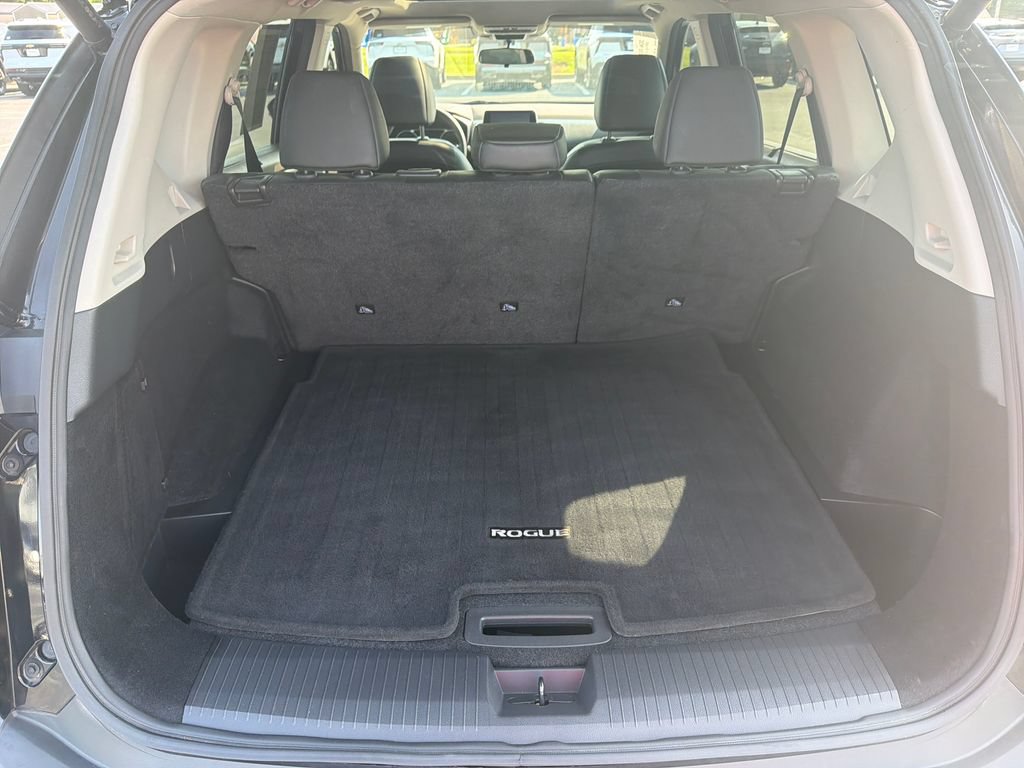 Used 2023 Nissan Rogue SV w/ SV Premium Package AWD/4WD image 9