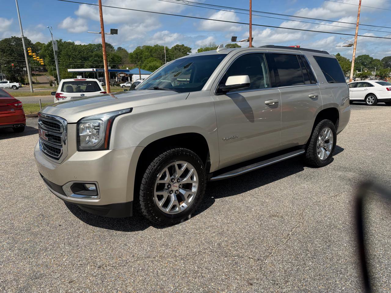 Used 2017 GMC Yukon SLE w/ SLE Value Package image 12