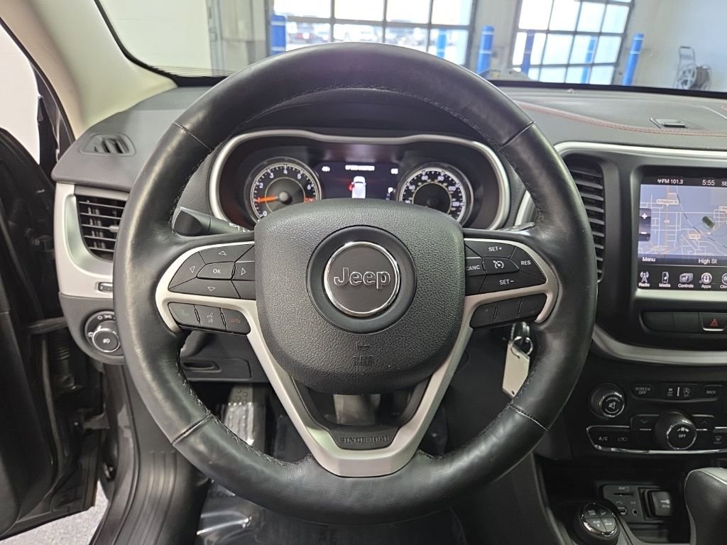 Used 2015 Jeep Cherokee Trailhawk w/ Leather Interior Group image 13