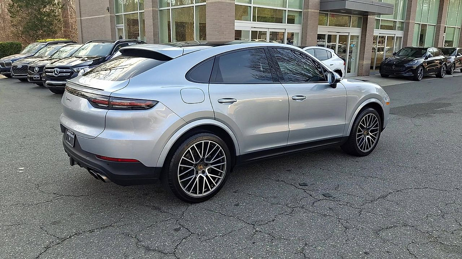 Used 2020 Porsche Cayenne S image 8