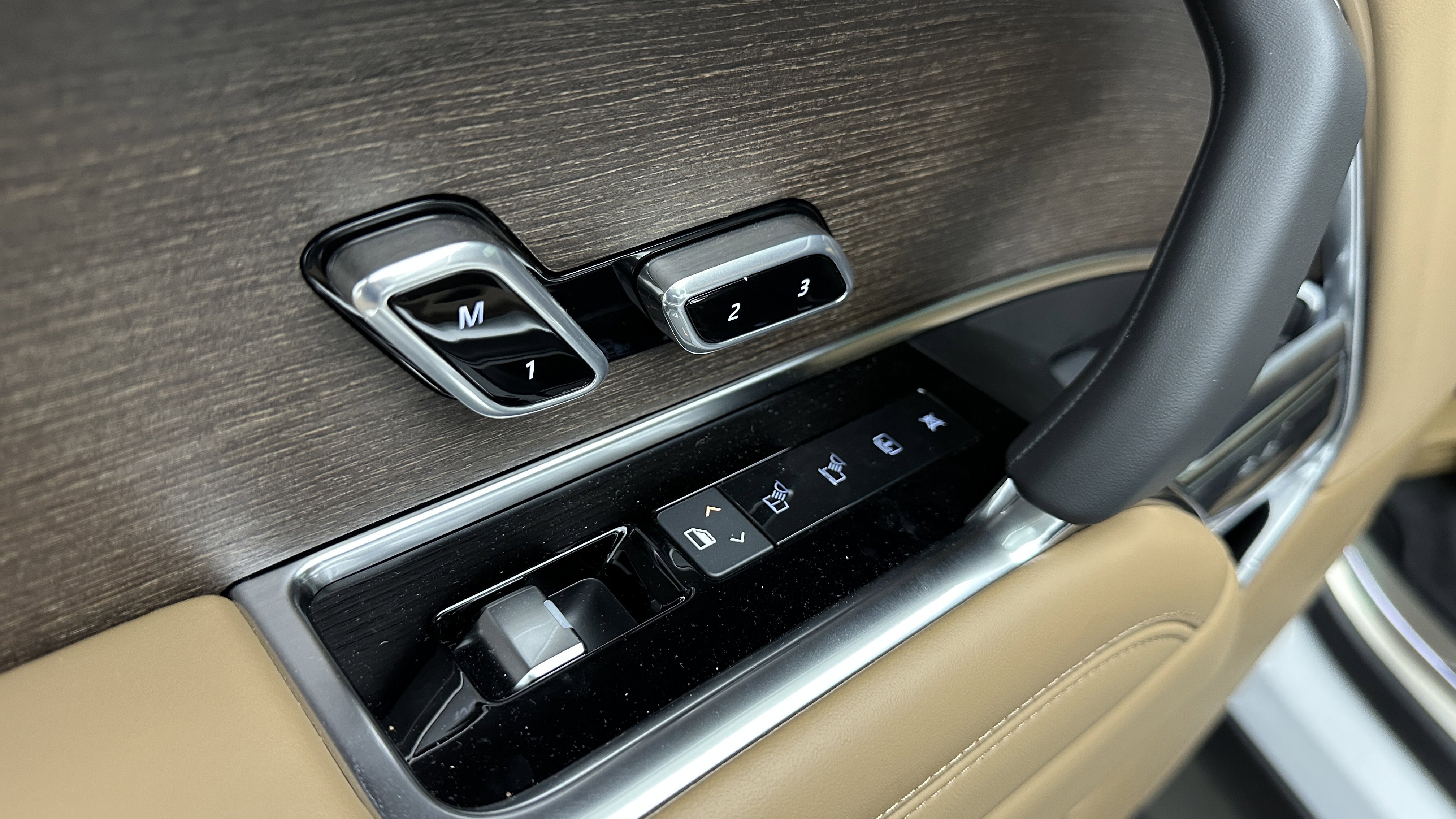 Used 2025 Land Rover Range Rover Long Wheelbase SE image 34