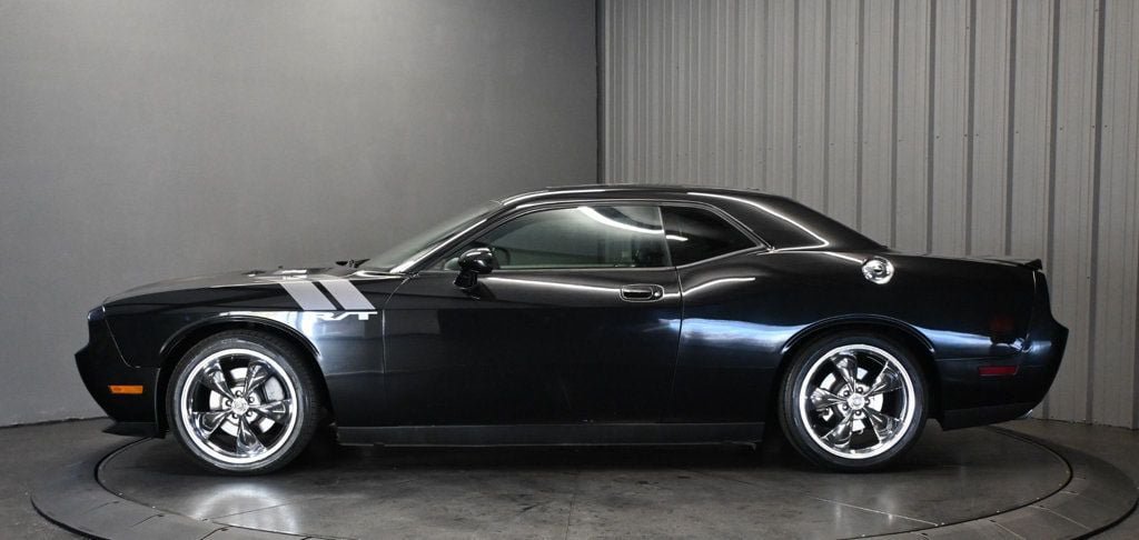 Used 2010 Dodge Challenger R/T RWD image 8