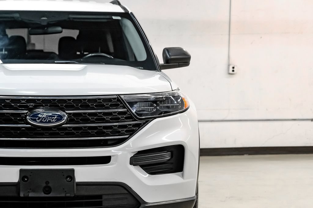 Used 2023 Ford Explorer XLT RWD image 48