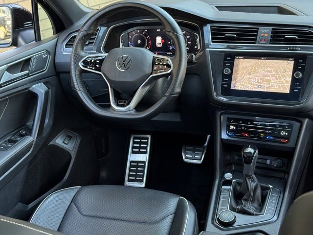 Used 2022 Volkswagen Tiguan SEL R-Line AWD/4WD image 19
