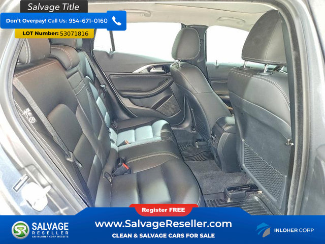 Used 2018 INFINITI QX30 Premium w/ Navigation Package AWD/4WD image 15