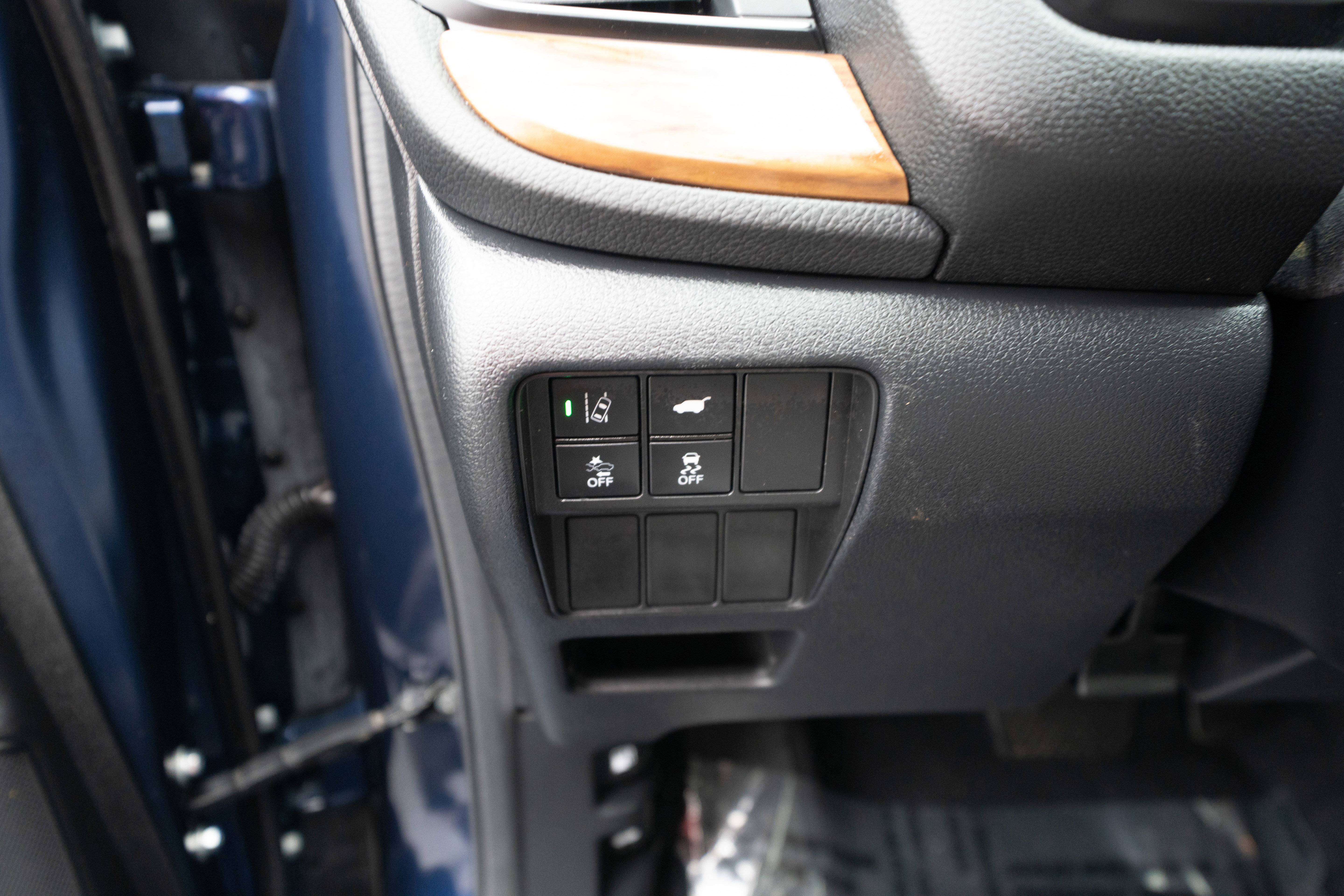 Used 2022 Honda CR-V Touring image 11