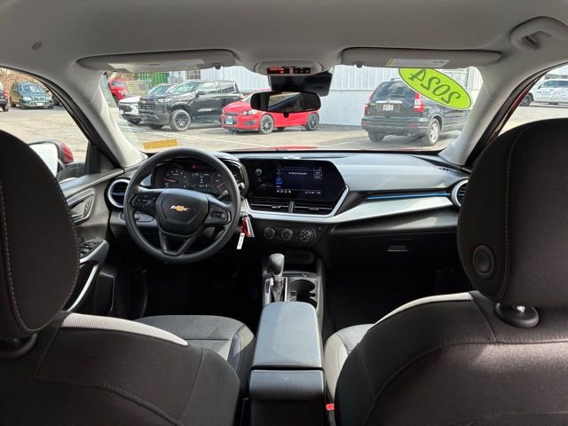 Used 2024 Chevrolet Trax LS w/ LS Convenience Package FWD image 22