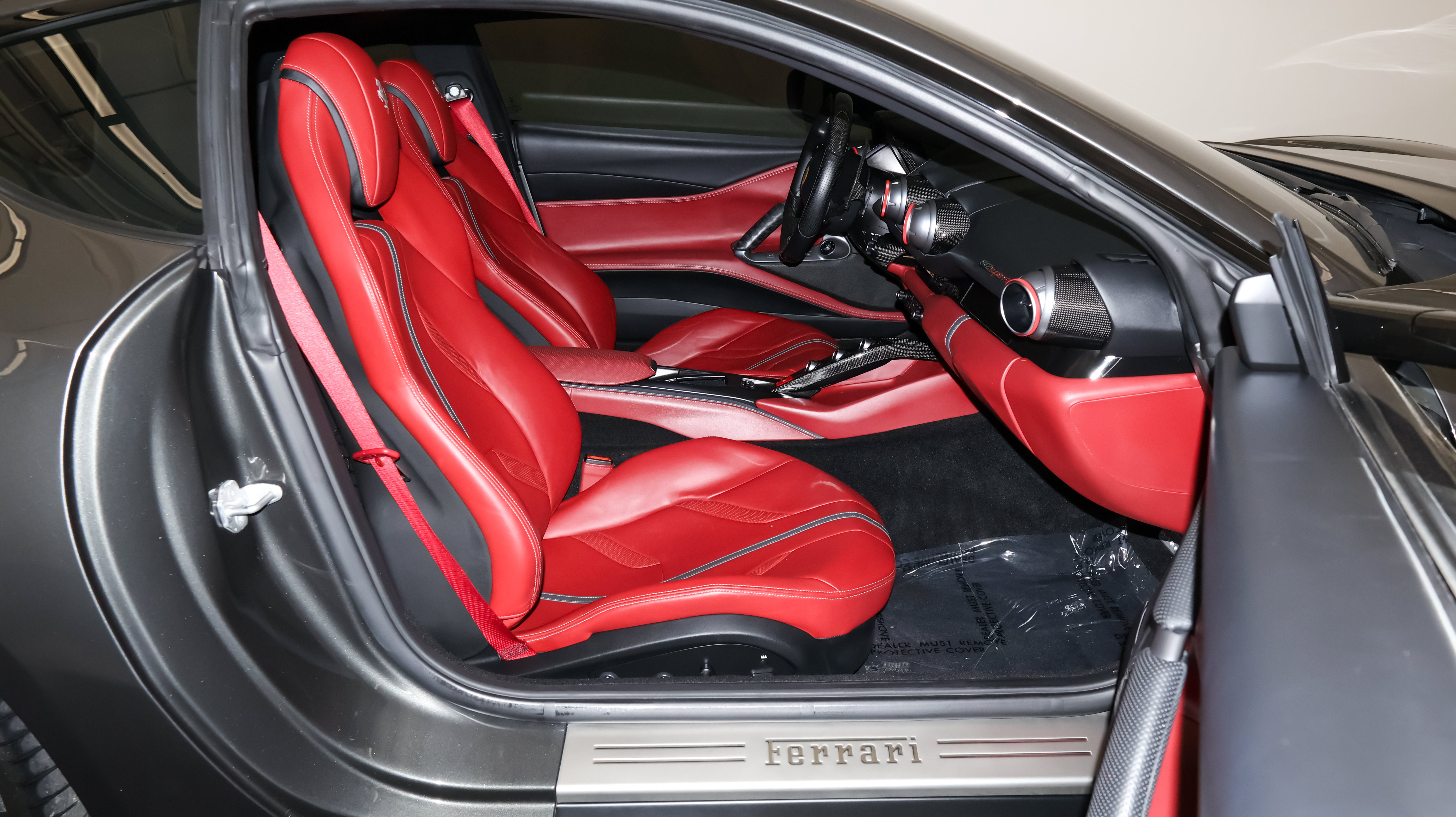 Used 2019 Ferrari 812 Superfast RWD image 46