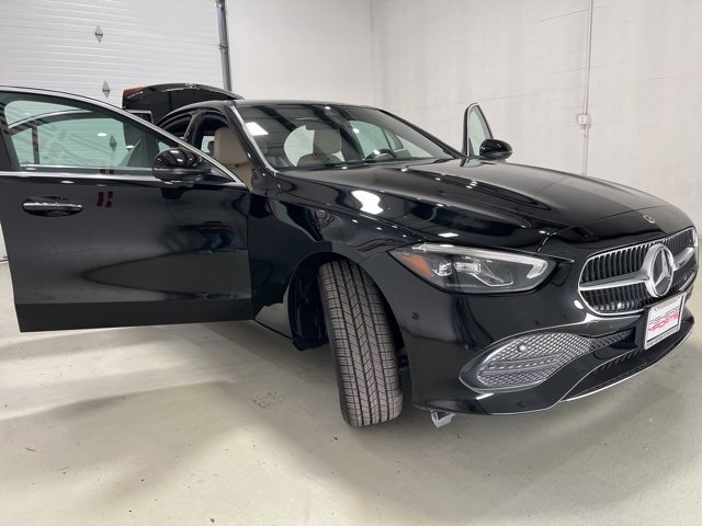 Used 2025 Mercedes-Benz C 300 4MATIC Sedan image 16