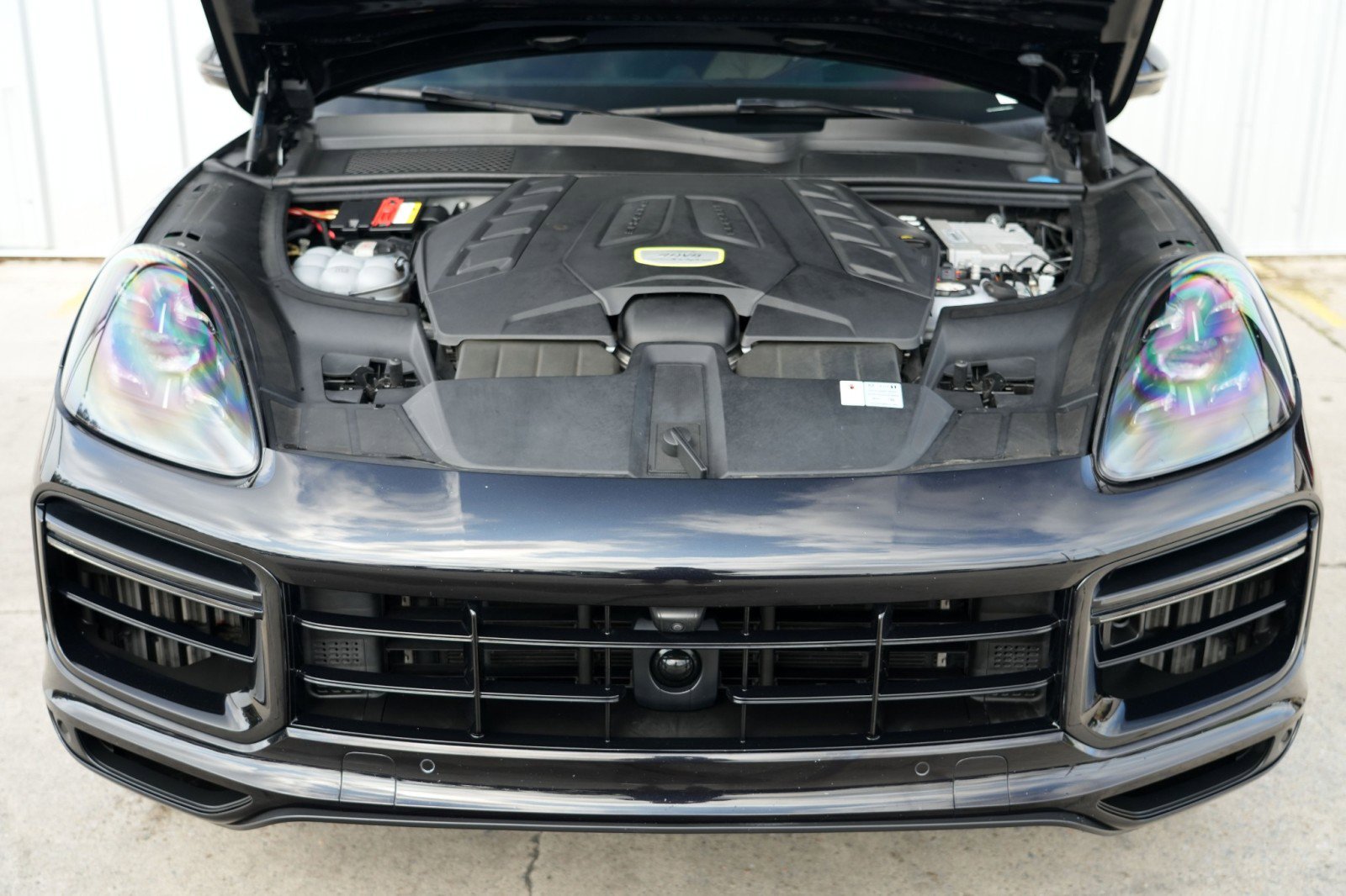 Used 2021 Porsche Cayenne Turbo S image 8