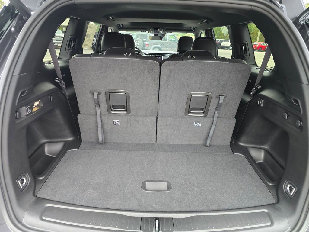 New 2025 Jeep Grand Cherokee L Altitude image 14