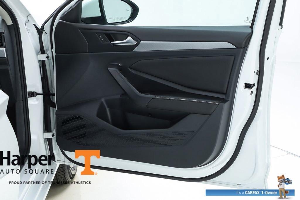 Used 2024 Volkswagen Jetta SE w/ Panoramic Sunroof Package image 68