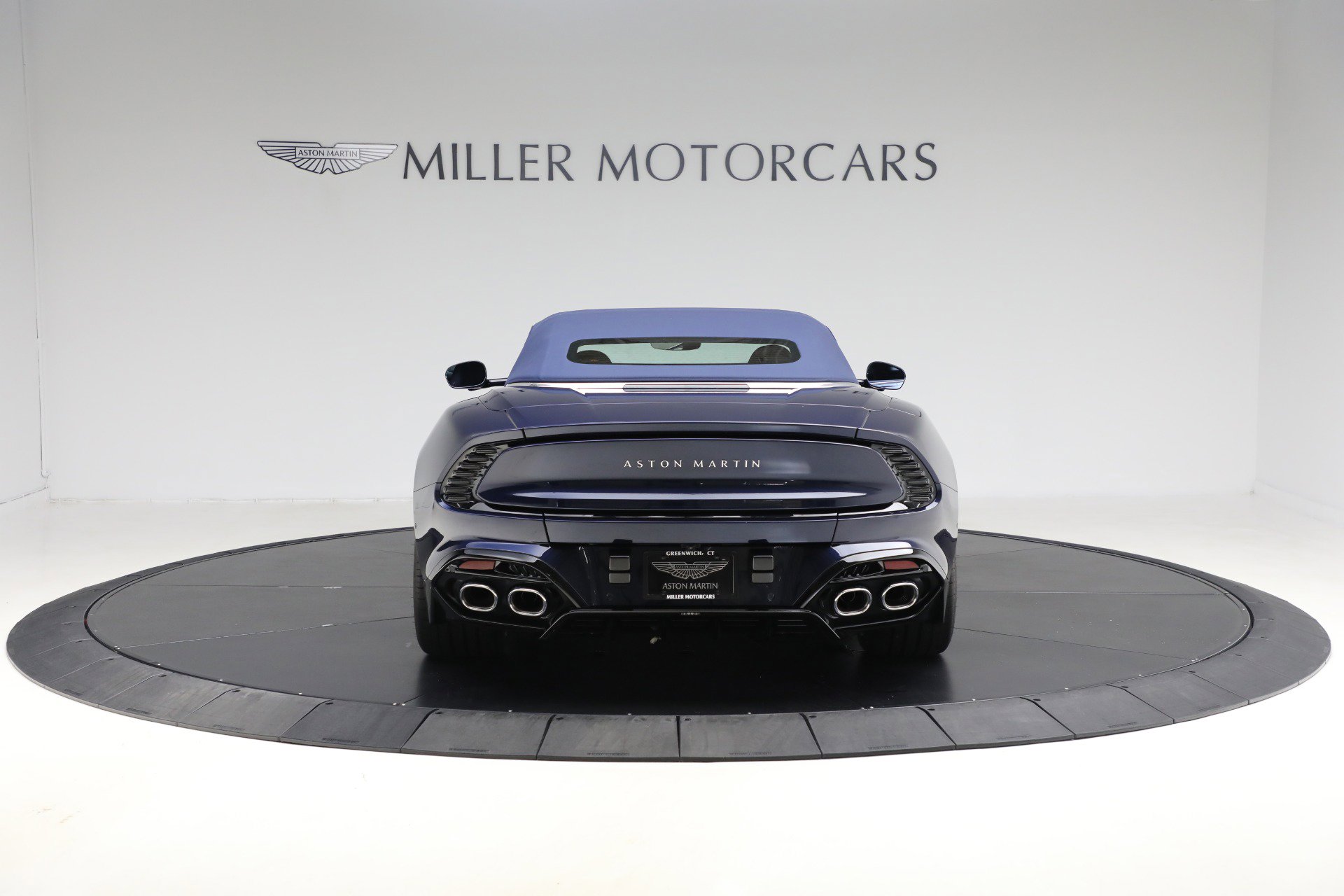 New 2026 Aston Martin Vanquish Convertible image 18