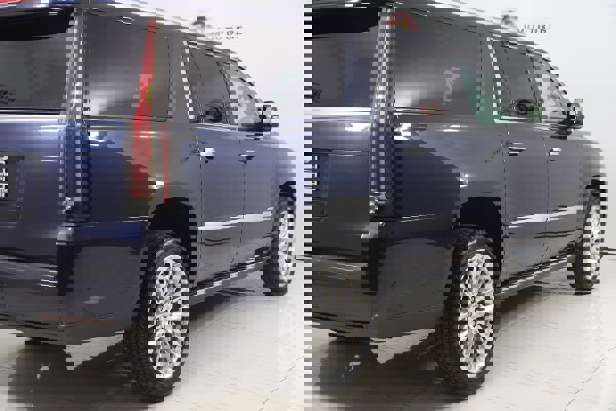 Used 2019 Cadillac Escalade ESV Premium Luxury AWD/4WD image 47