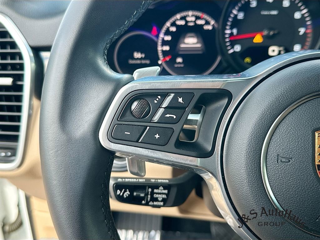 Used 2022 Porsche Cayenne Platinum Edition AWD/4WD image 13