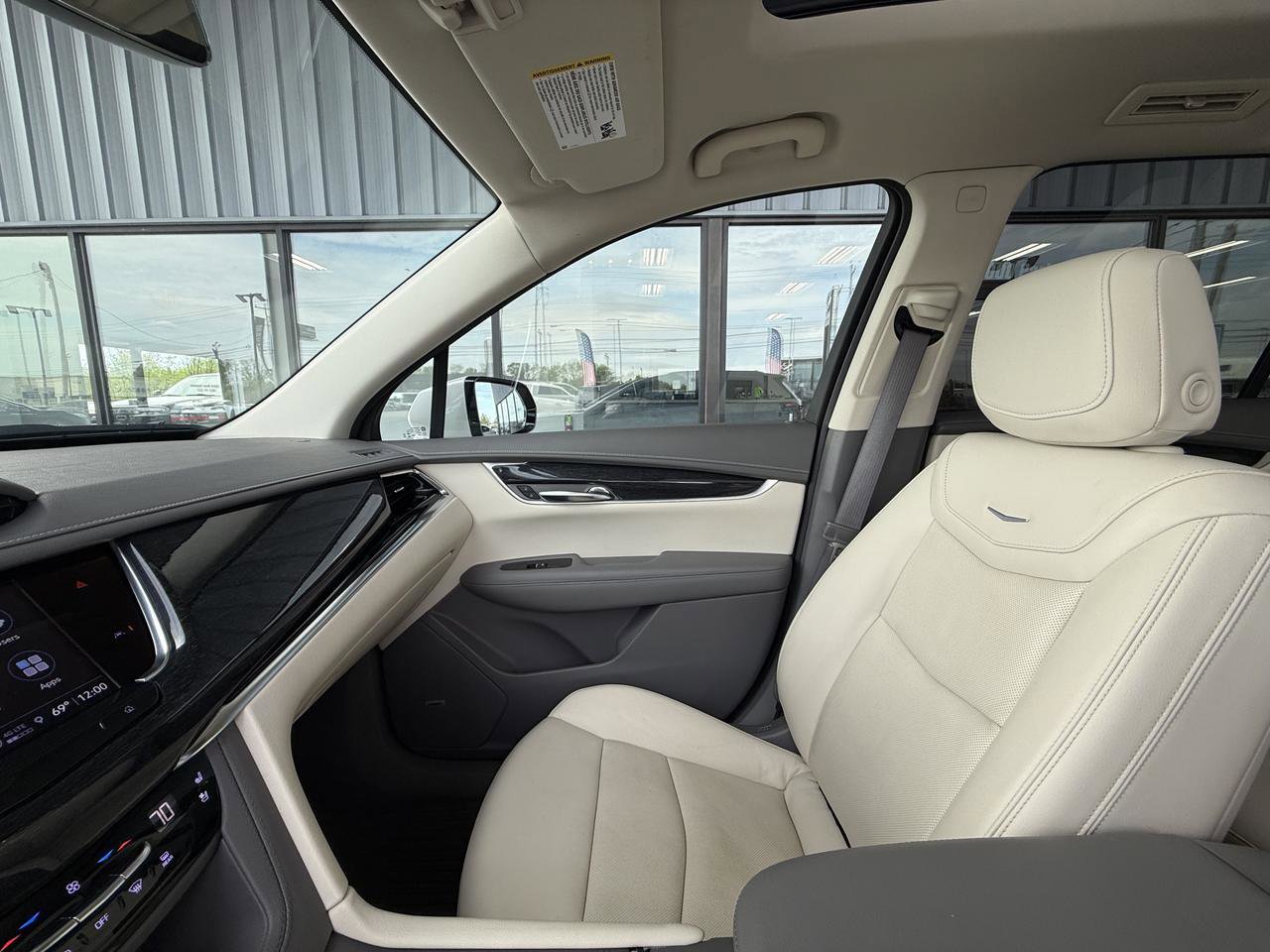 Used 2022 Cadillac XT6 Premium Luxury AWD/4WD image 27