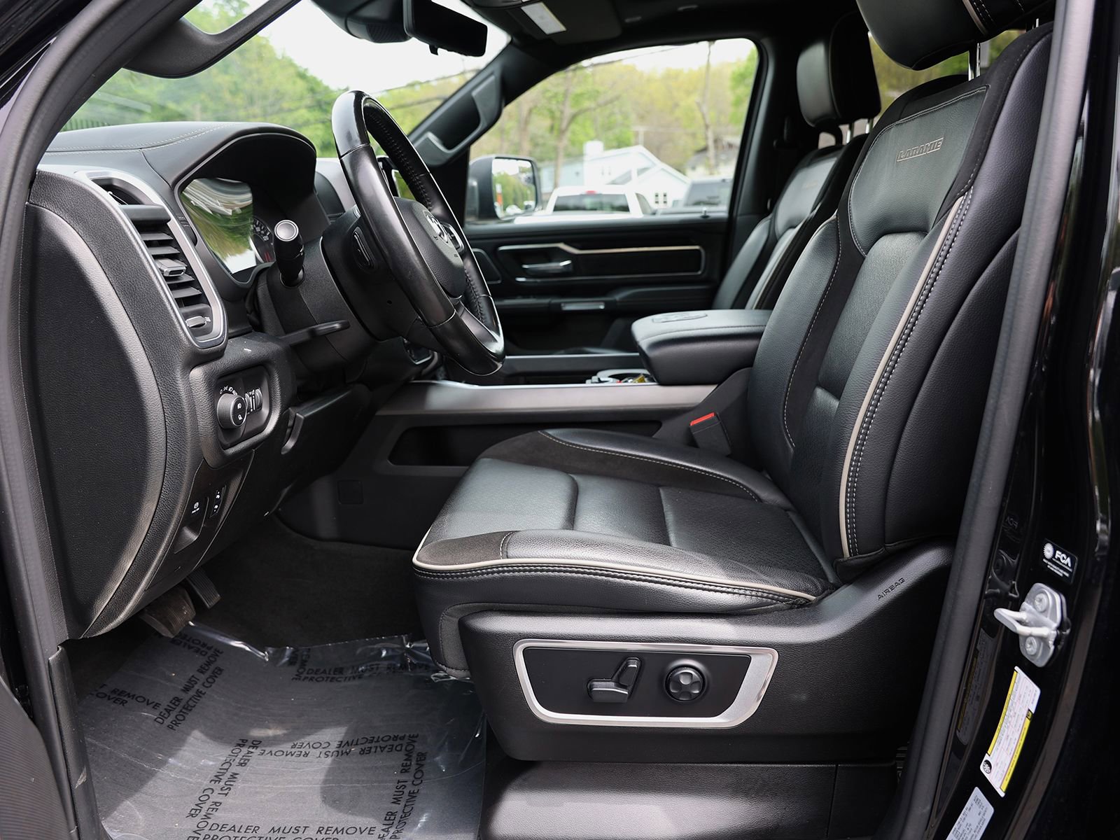 Used 2021 RAM 1500 Laramie AWD/4WD image 17