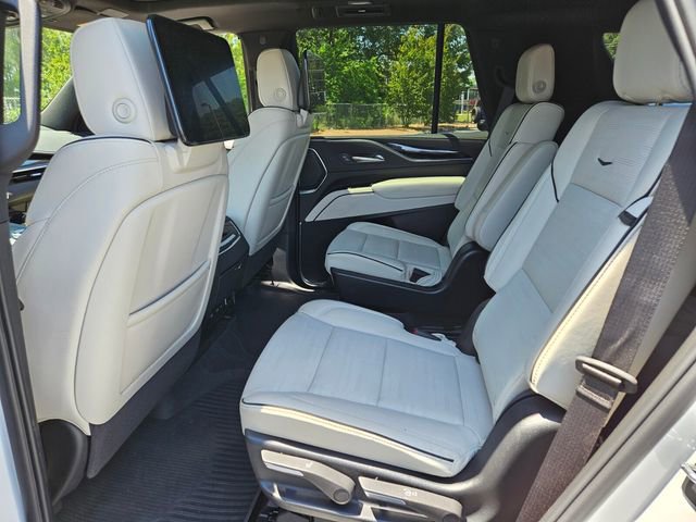Used 2024 Cadillac Escalade Sport w/ LPO, ONYX Package AWD/4WD image 10