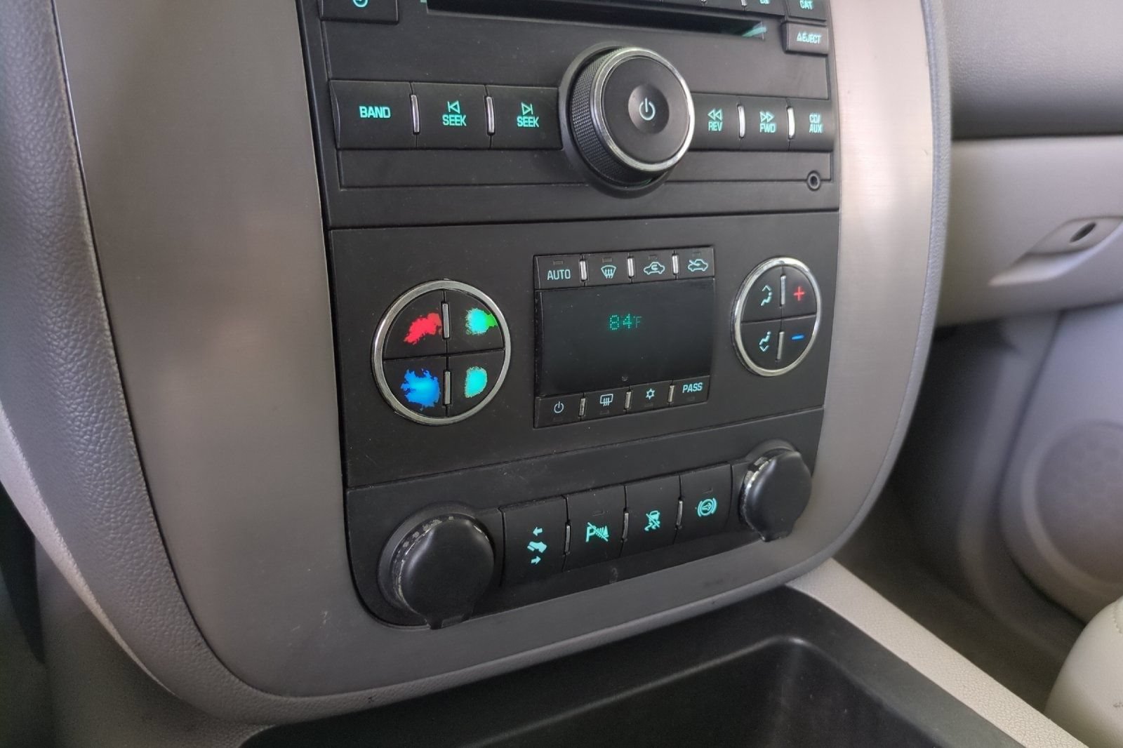 Used 2011 GMC Sierra 2500 SLT w/ SLT Convenience Package AWD/4WD image 26