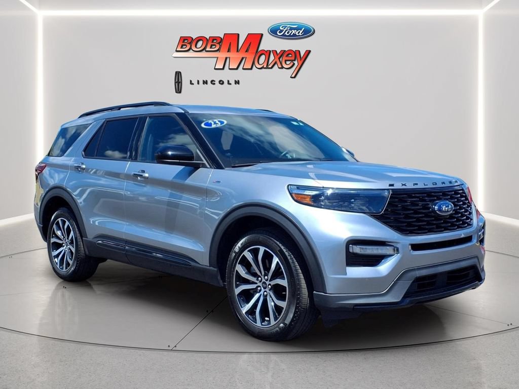 Used 2023 Ford Explorer ST-Line w/ Class IV Trailer Tow Package AWD/4WD image 3