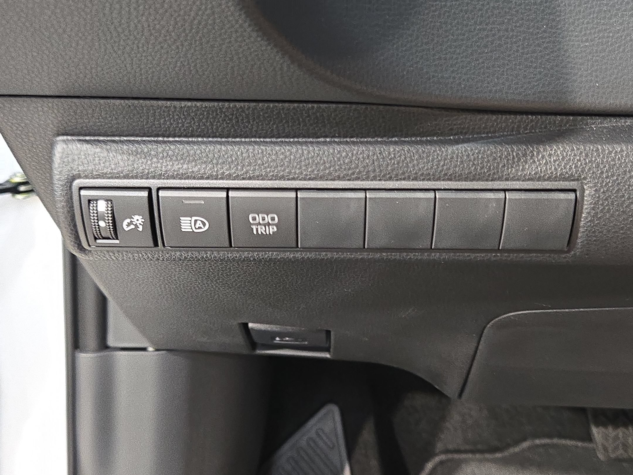 New 2027 Toyota Corolla SE FWD image 17